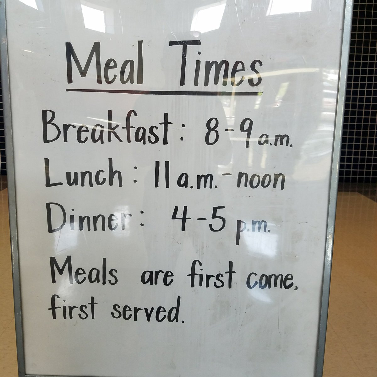HISDHighSchools's tweet photo. Carrillo ES and HISD Nutrition dept supporting our community with free meals! Breakfast 8-9 am, Lunch 11-12 noon, and Dinner 4-5 pm. https://t.co/vT17J4xR2A