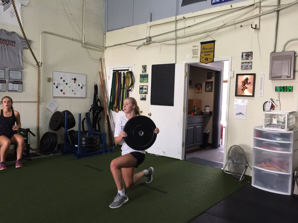 TopSpeedLLC's tweet photo. 🏀 players Shannon Karlin &amp; Sara Beth (SB) Gueldner going thru some lower-body work, goal of ⬆️ing strength in multiple planes of movement. https://t.co/9uE34MCMyl