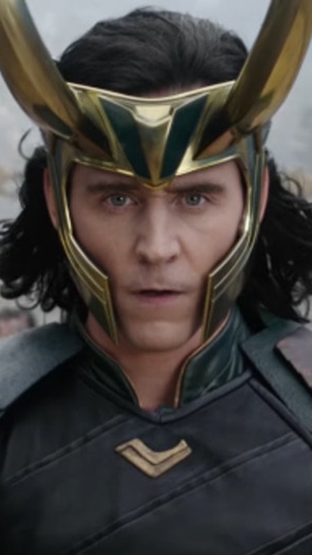¡Por las eternas huestes de Hoggoth! ¡¡¡Que alguien me saque de la duda!!!

RT- Doctor Strange
❤️- Loki