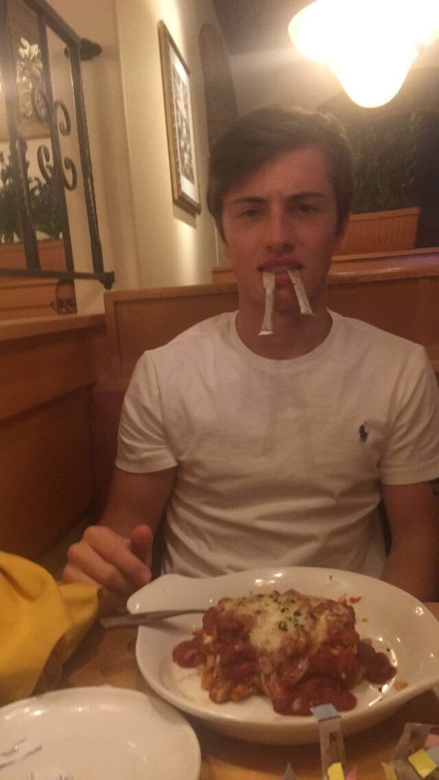 bmanontwitch's tweet photo. Happy birthday to one of my best friends @AlecKyrios 🎊🎁Mr. Burkes wouldn't of been the same without you #USingle? https://t.co/jEQvziarFb
