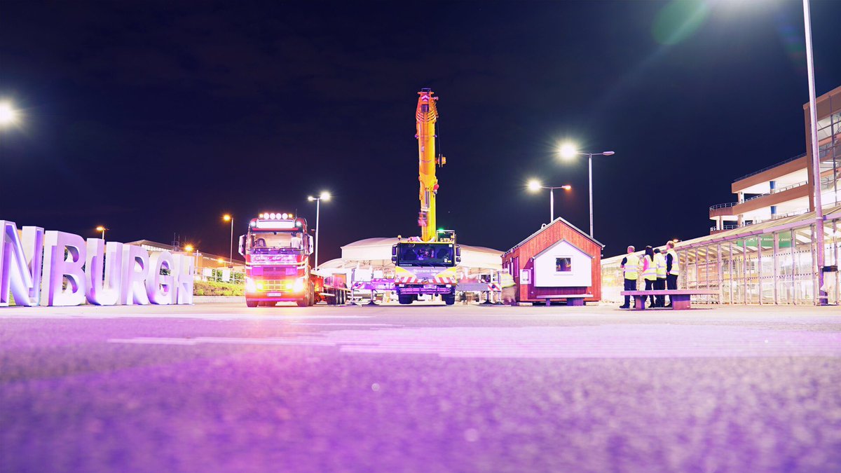 CarbonDynamic's tweet photo. Expert #logistics support from @Ferguson_TPT 3B Construction Cranes and Douglas Gillespie Plant for @SocialBite_ delivery to @EdiAirport https://t.co/9BKWUrcJI2