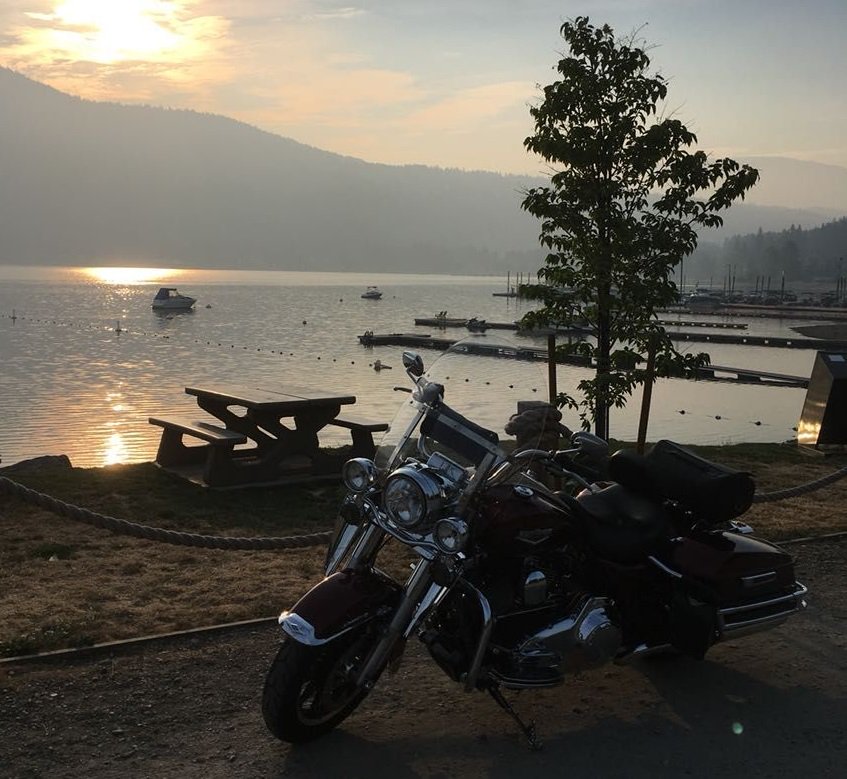 BikerEntourage's tweet image. RT @EatSleepRIDE: Life's better on two wheels 🏍️ 📷: RoadQueen14 #EatSleepRide bit.ly/2ePNTUw