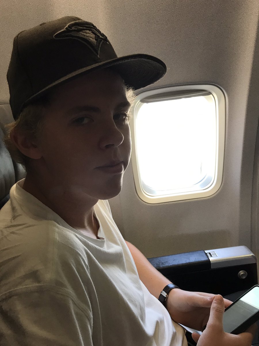 bgdyvr's tweet image. On our way to San Diego #sandiegosabers