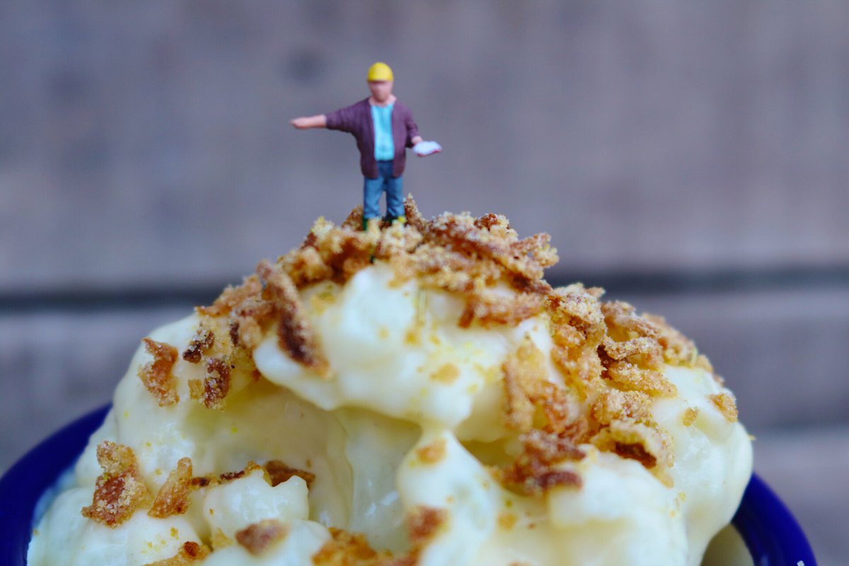 fodorfeed's tweet photo. After a taste of @mac_not_crack the team got to it to add something new to the menu #caulincheese #cheese #british #local #streetfood https://t.co/EC0t6CneFe