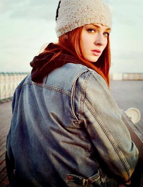 ~"Mini" Lily Luna Potter.
~Dieciséis años.
~Leona de Hogwarts.
~Forgive your enemies but never forget their name.
#FreeRol #HarryPotter ¿RT?