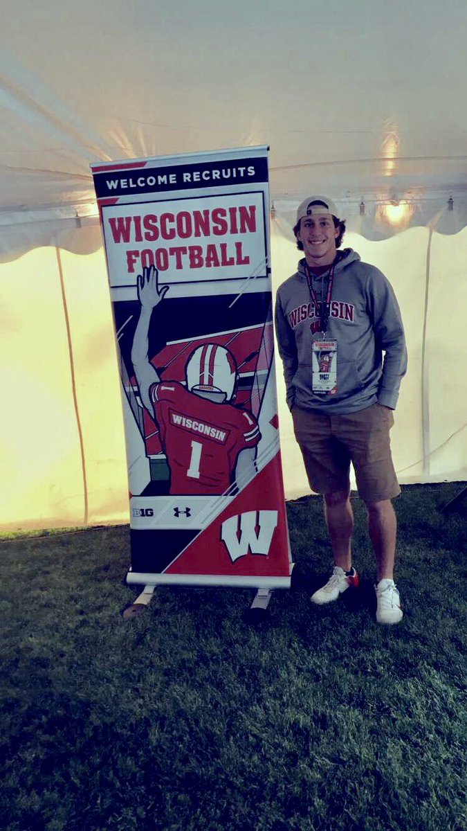 MartyStrey's tweet photo. Just chasing a dream🔴⚪️ #OnWisconsin #WalkOnU https://t.co/ZhjciiyPEB