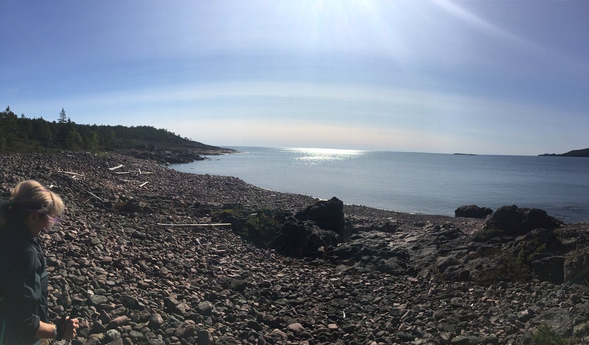 GreatSpiroTiger's tweet photo. Hiking Nörrfällsviken naturreservat #HögaKusten #seaside #outdoors #nordicwalking #fromthepier #timetoplay #minking https://t.co/1Ov2f1A3B5