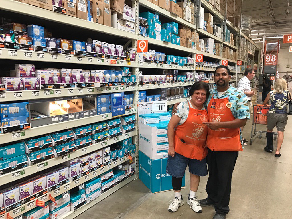 CozyJerry's tweet photo. Great job Raj and Norma #650. Zero light bulb outs !! https://t.co/4gmTyD2oOC