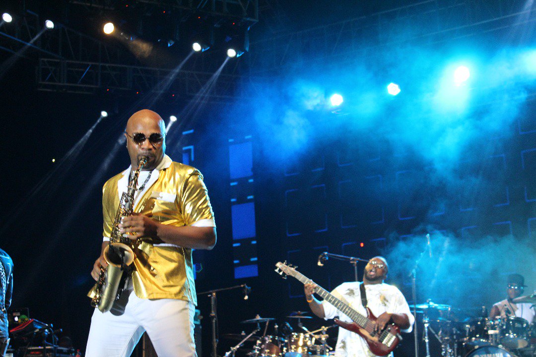 orygenator's tweet photo. Ladies &amp; Gentlemen,
Marcus Anderson is the ishhh
Who covers Purple Rain on Saxophone so well?!
#JWJazzSafari10
#JazzWithStanbic https://t.co/hyyzZG72mt