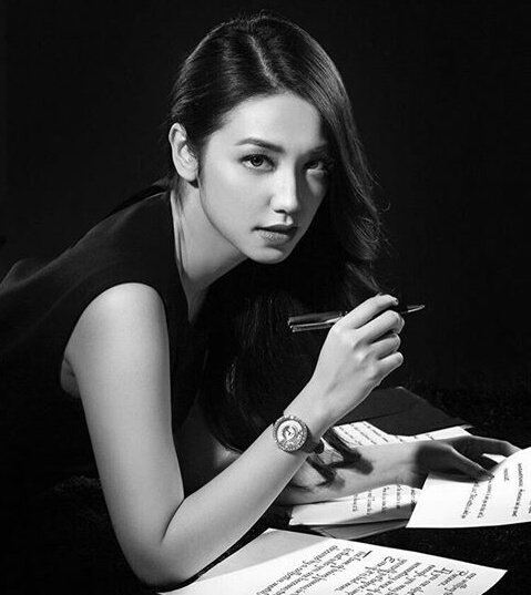 uxxe's tweet photo. #girlcrush #theclassy #vaelovevexia 😍❤ https://t.co/Kw7o11LhM8