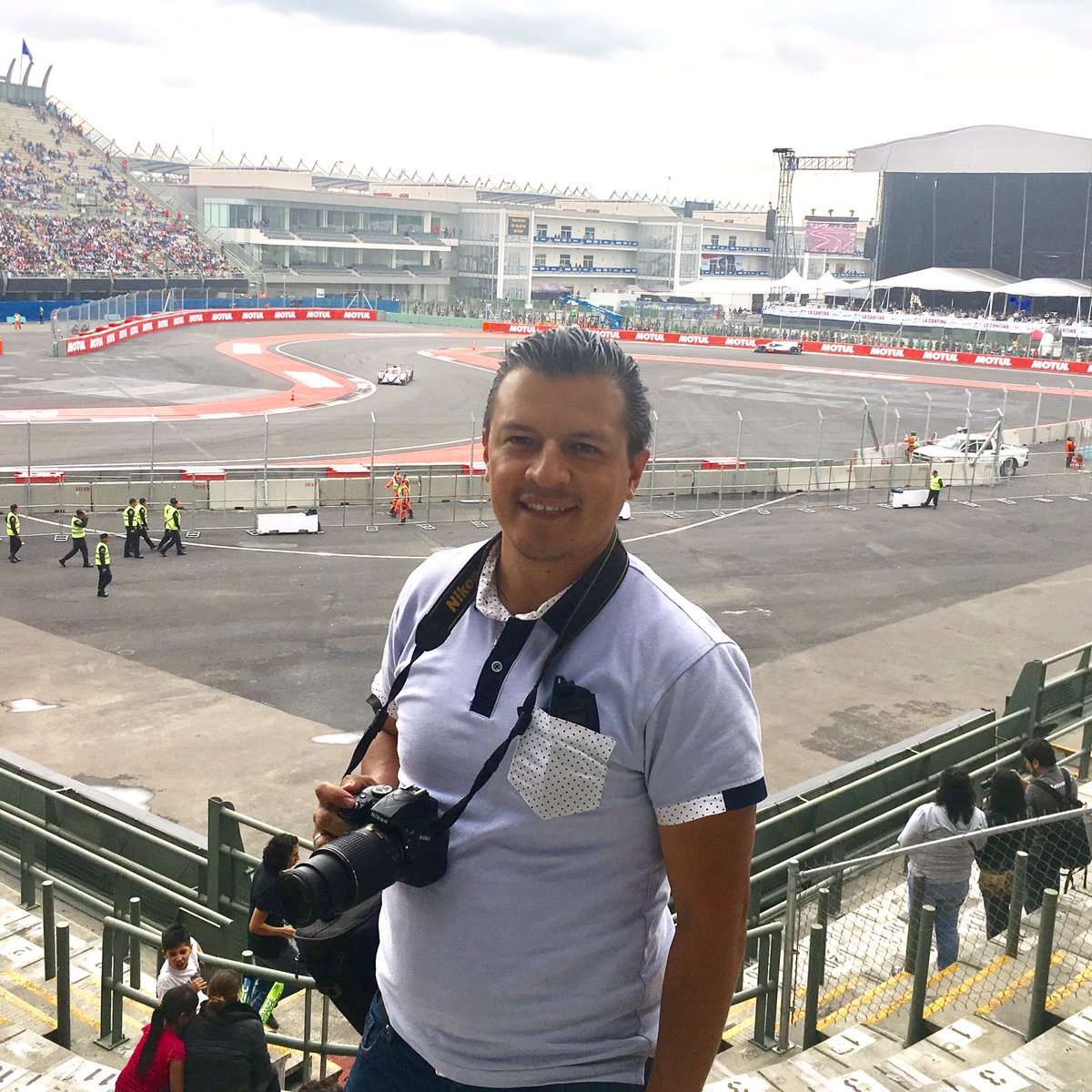 MaHoDp's tweet photo. Hoy tomando fotos en el #6HorasDeMexico #6hm #6hmexico con @fusionmediamag @FIAWEC @AutosyMas #accion #autos #carreras @autodromohr https://t.co/lXNN3tzWmU