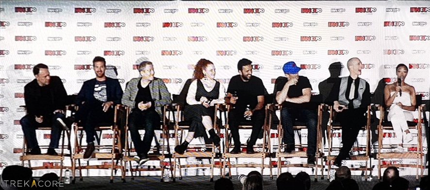 TrekCore's tweet photo. The #StarTrekDiscovery cast on stage at @FANEXPOCANADA https://t.co/jNNTX3kyzK