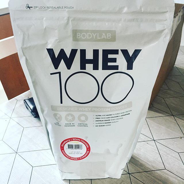 LkBreathTaking's tweet photo. Reposting @elfifa:
Love the days when you get this kind of packages 💪🏼❤️ #fitnessmotivation #whey100 #bodylab #fitness #protein https://t.co/NbBUIFlCLt