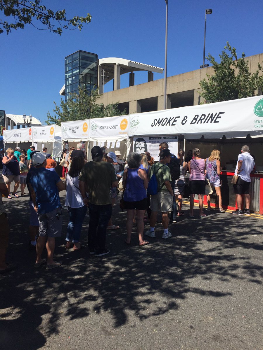 biteoforegon's tweet photo. Looking great so far today out here at the Rose Quarter, Smoke &amp; Brine is a popular commodity on this early Saturday afternoon! ☀️ https://t.co/mz42hPRJmd