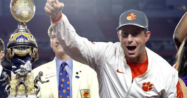 theobserver's tweet photo. #Clemson band shows Ohio State it’s never too late to troll 

https://t.co/0A40vIJS0j

@OhioStateFB  #Buckeyes @ClemsonFB #ClemvsKent https://t.co/5HhxhOEJki