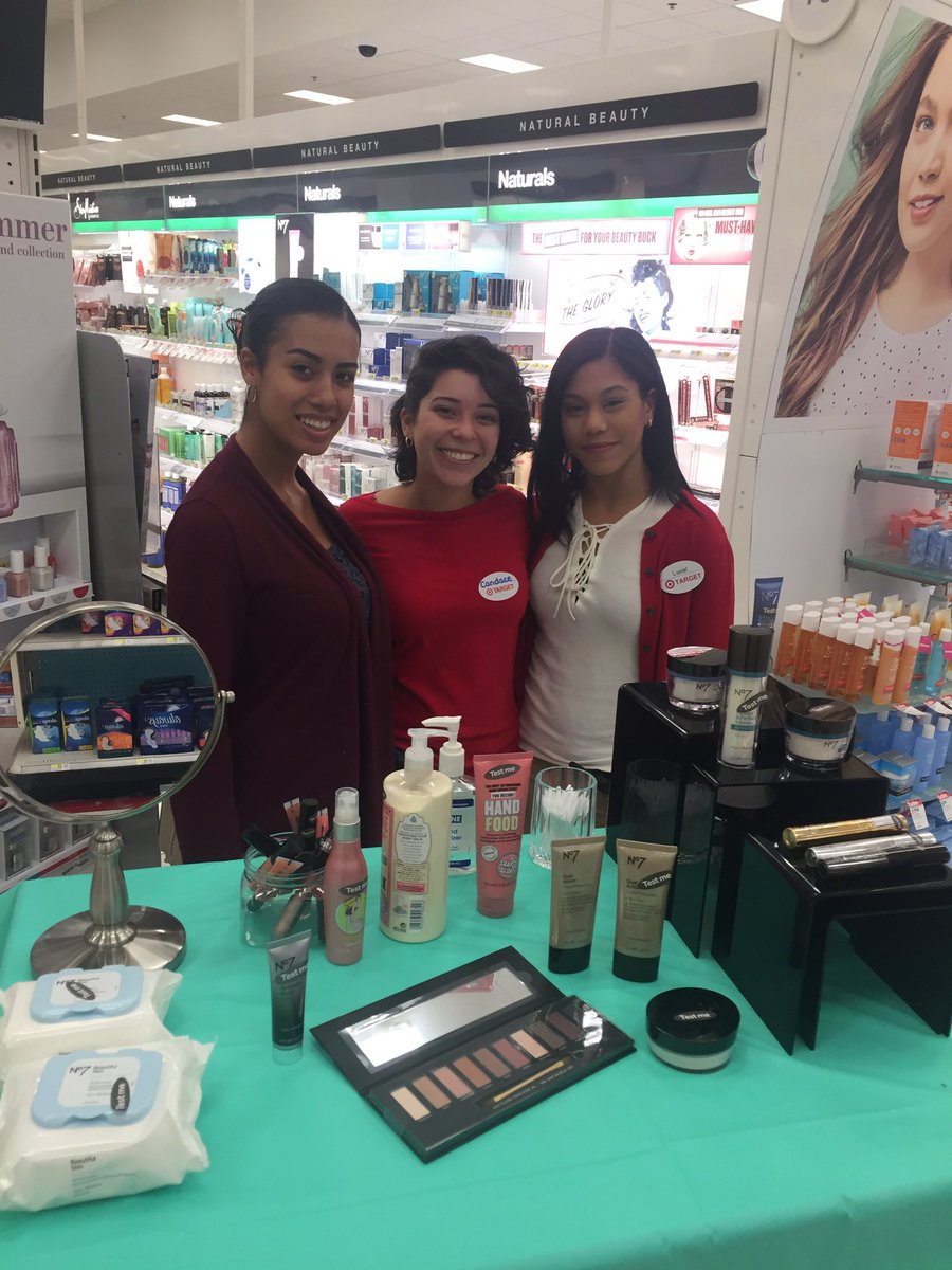 Jesse_1948's tweet photo. Getting ready for labor parties 🎉🎉🎈💄💁#SoapandGlory #BootsNo7 #target #1108 https://t.co/BId50agO27