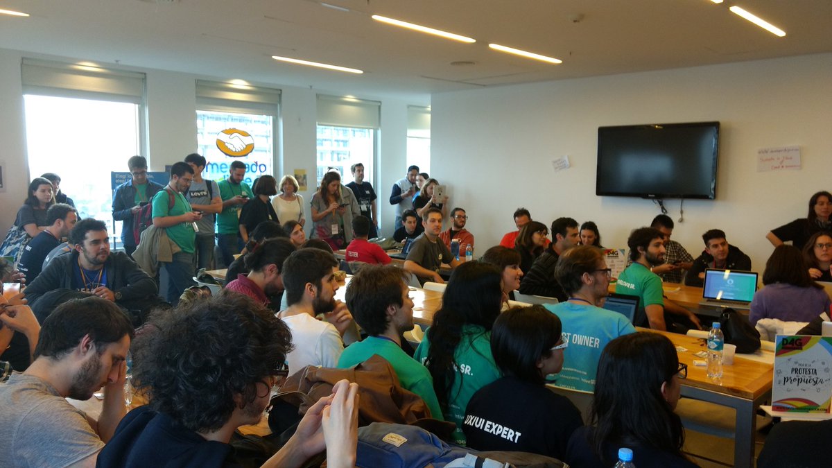 Ada_ITW's tweet photo. Empieza el momento de Pitch en #developers4good #d4g #forgood nuestra Coder Pri estará presentando #empoderandomujeres https://t.co/NrnSy0WDF6