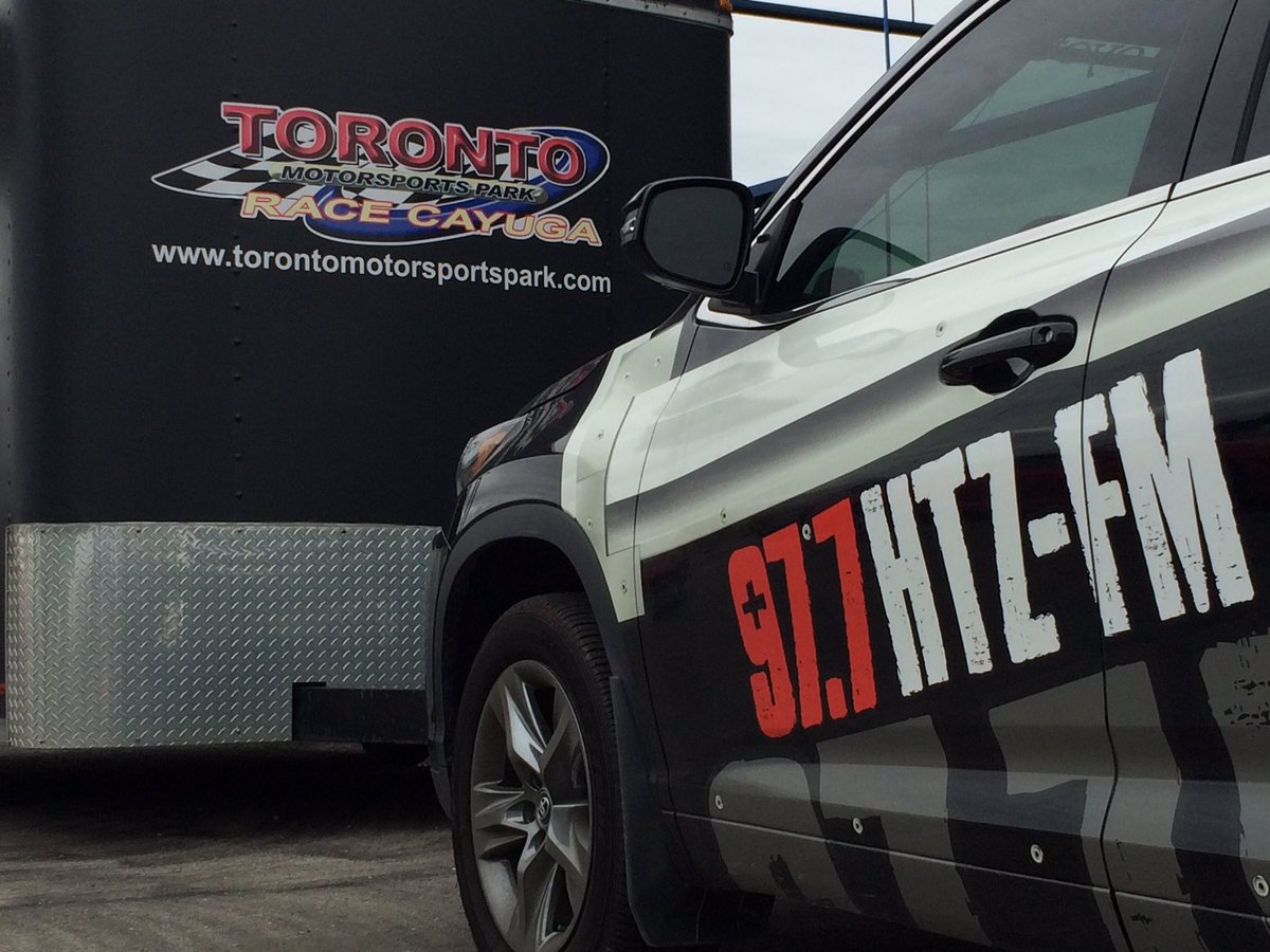 977HTZFM's tweet photo. Race day baby! We're at the track all day! @TMPCayuga #intrototrackschool #cayuga #HTZFMRoadies #HTZFM https://t.co/7xZsOO6iNn