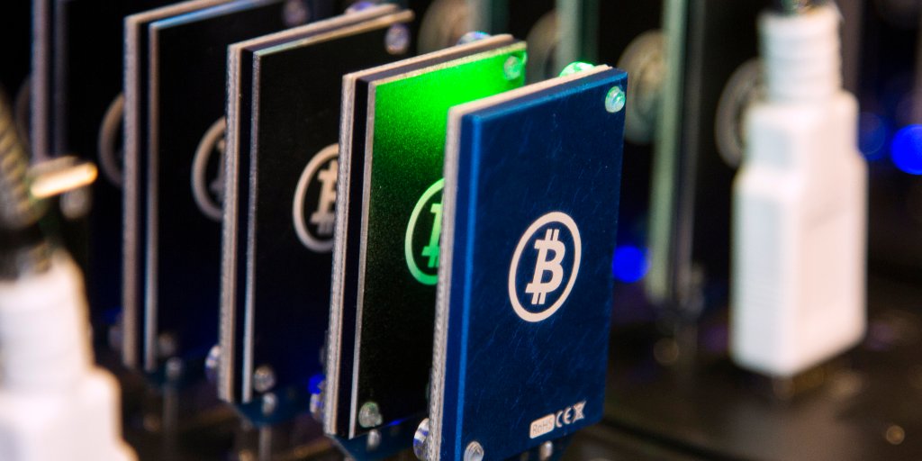 BusinessInsider's tweet photo. Hedge funds are cashing in on bitcoin mania — there are now 50 dedicated to cryptocurrencies https://t.co/oXlS5y1uiH https://t.co/15Wp2877ig