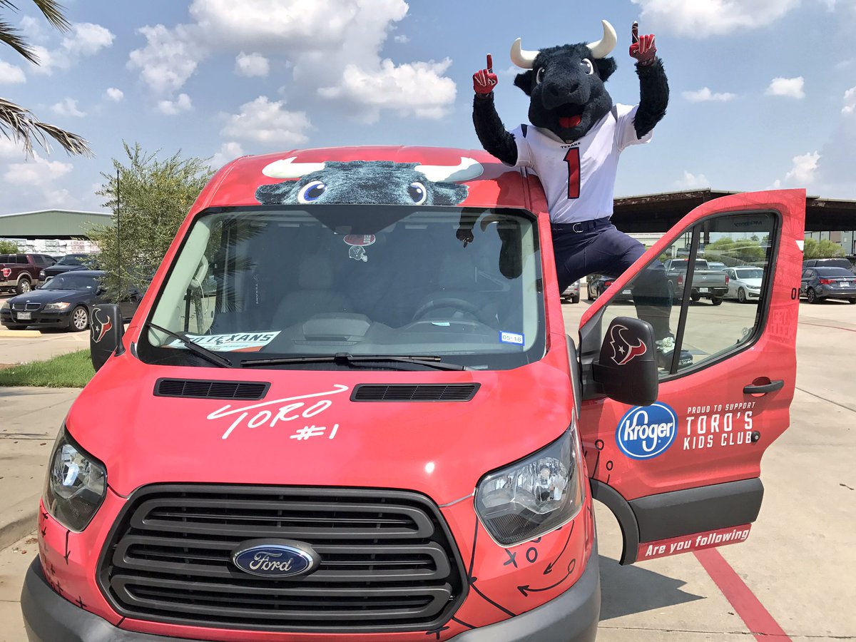 TexansTORO1's tweet image. Hitting the road to #HelpHouston. 🚗
#HoustonStrong 
#TexansCare