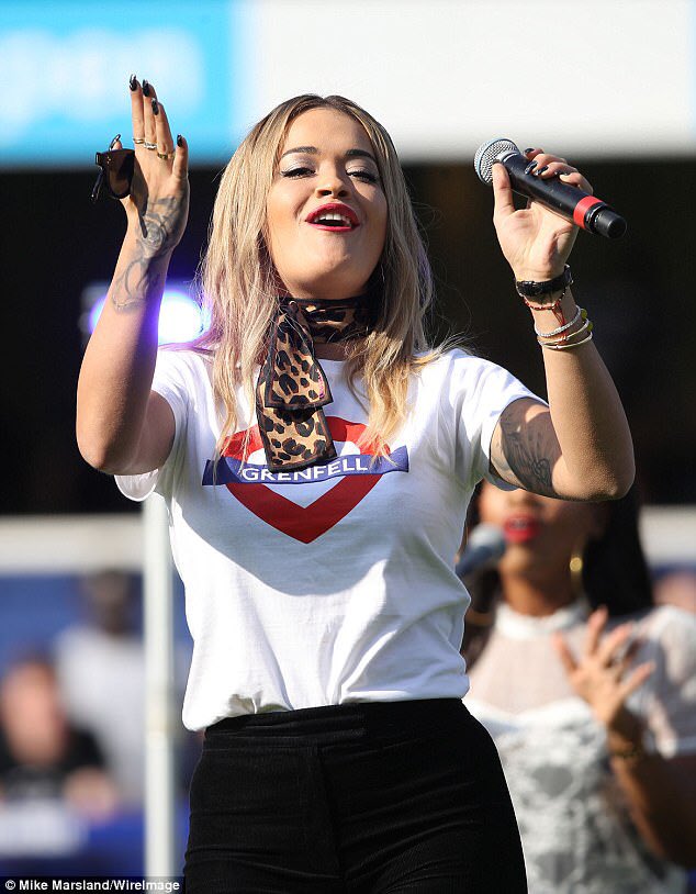 GillianNicholl8's tweet photo. You are truly an angel @RitaOra from #HelpingTexas 2 days ago to continued support for #Grenfell #YouRock โค๏ธ https://t.co/qsaek8cg9y