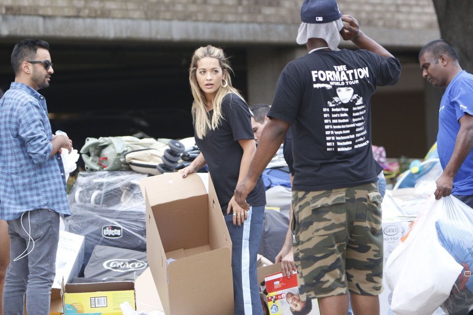 GillianNicholl8's tweet photo. You are truly an angel @RitaOra from #HelpingTexas 2 days ago to continued support for #Grenfell #YouRock โค๏ธ https://t.co/qsaek8cg9y