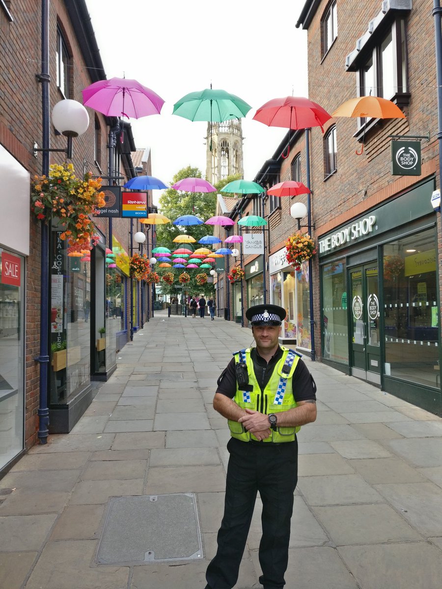 NYP_York's tweet photo. Out on patrol in the city this evening for #OpErase Coppergate looking very colourful, glad we didn't need to use any brollies today. https://t.co/WoBvgJpK44