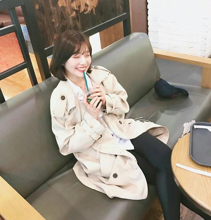 chaeirose's tweet photo. Sooyoung-ie, işlerim geç bittiğinden dolayı düzgün bir kutlama yapamadık ama umarım önceden hazırladığım küçük hediyeyi beğenmişsindir. https://t.co/vyOYF88R7r