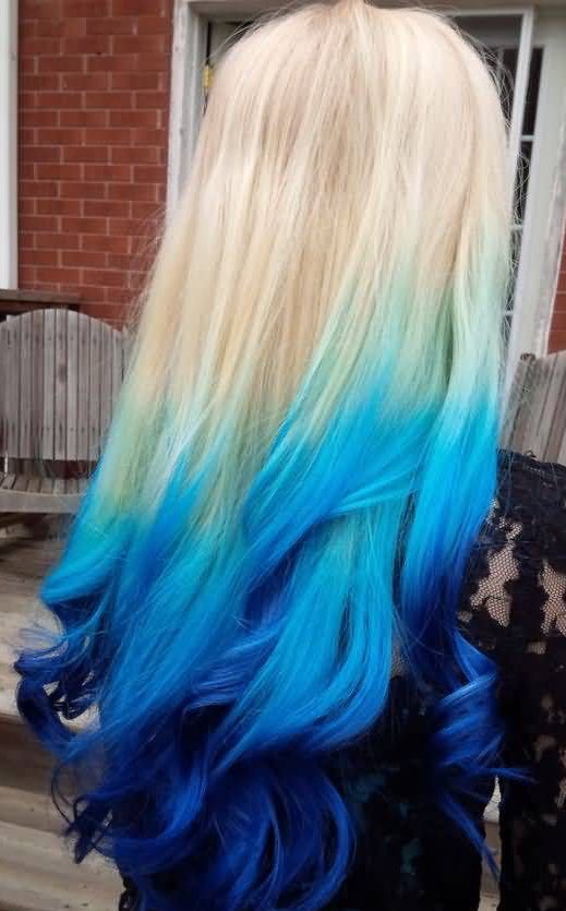 AimuCosplay's tweet photo. Should I dye my hair like the left or the right pic?from dark Blue to bright blue and blond or the other way around? #hairquestion https://t.co/Crm7D5763L