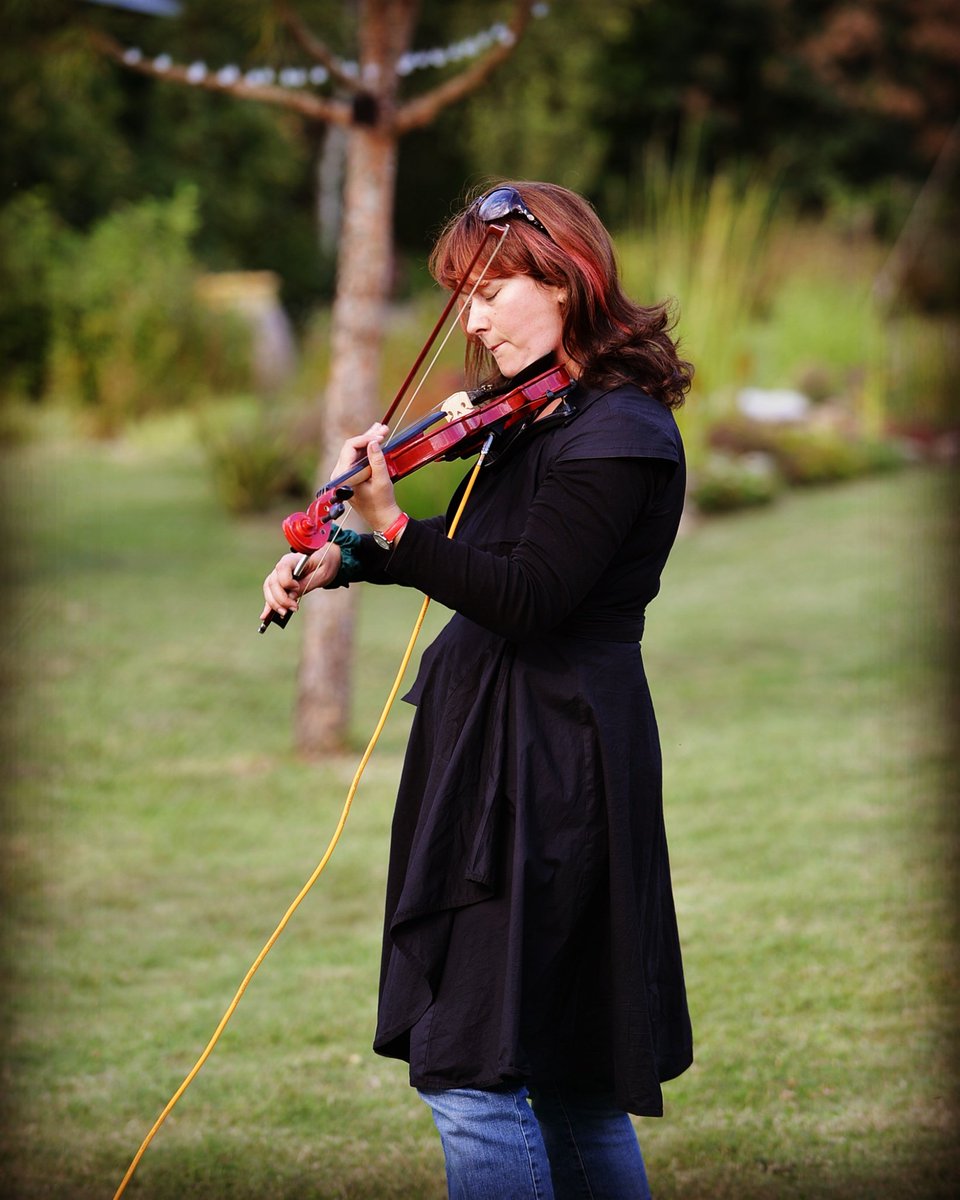 EventMusicUK's tweet photo. #stringquartet not your thing? This is WAY cooler... #notanotherstringquartet https://t.co/MZjlwmMNLl https://t.co/0W59BGIs51