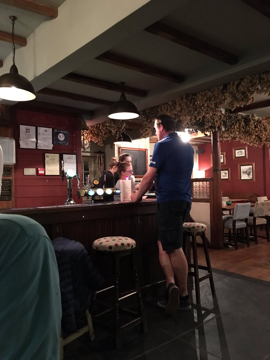 BarringtonCC's tweet photo. A rare sight #atthebar https://t.co/WtP3aLaDWA