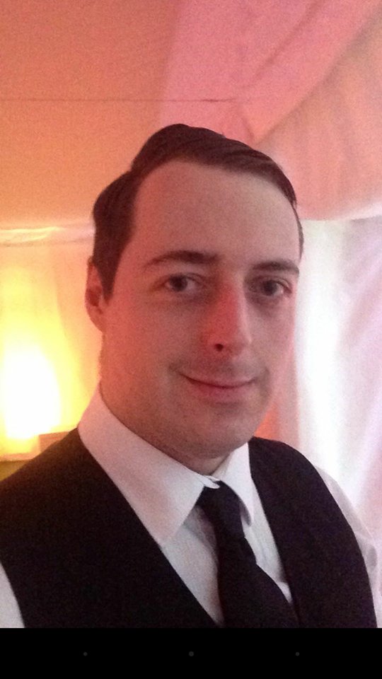 tthumbroad's tweet photo. #cremeball @dawnward4 @CremeBall This member of your bar staff is a benefits cheat claiming ESA...His name is Paul Roberts! Sack him. https://t.co/YEGAH5PoRs