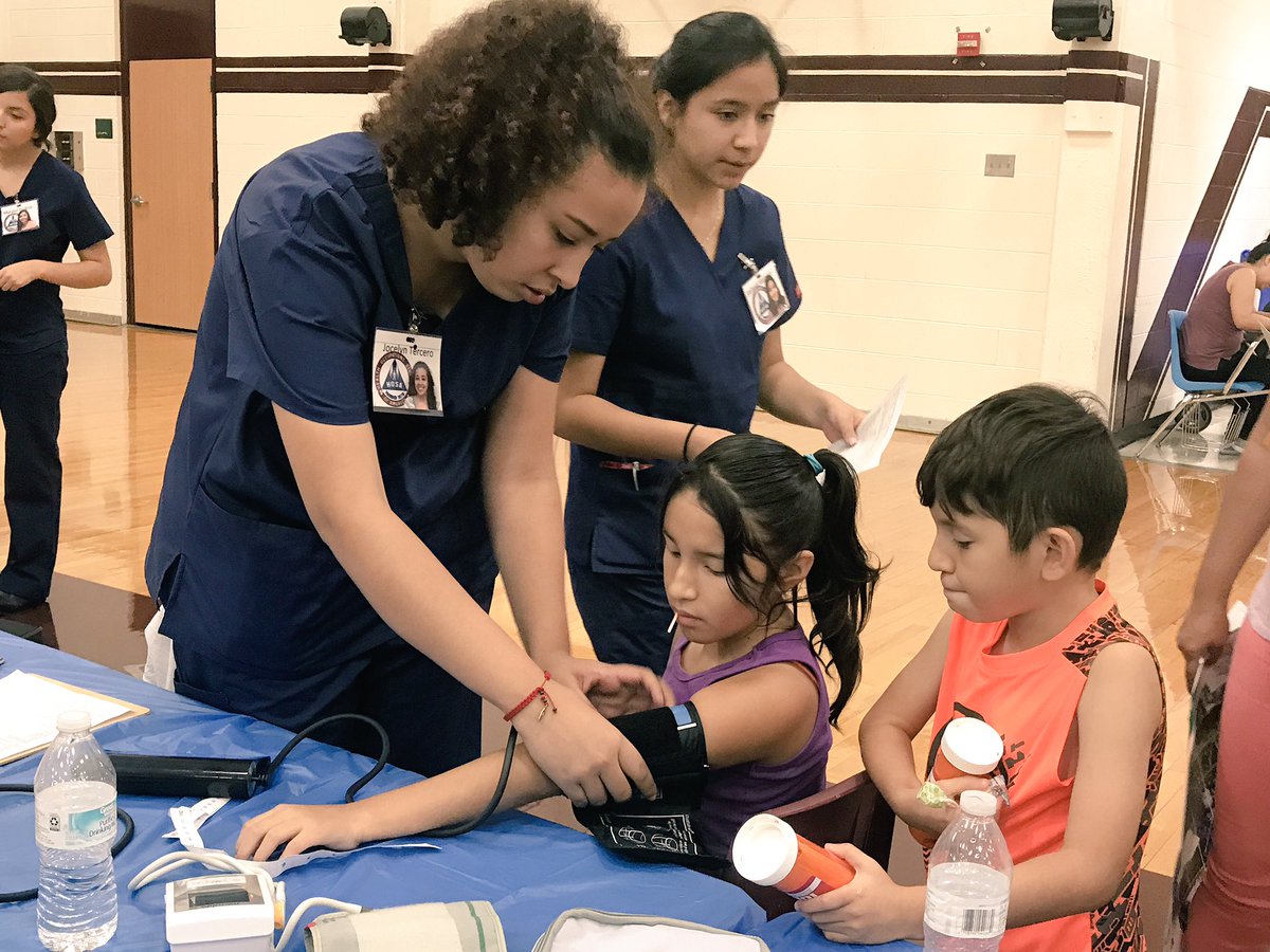 MrsBraubach's tweet photo. @MISD @WMHS HOSA #Back2SchoolFair #sportsphysicals. West Mesquite HS HOSA and Clinical Rotation students helped with sports physicals 8/19 https://t.co/OFMbxxSIzb