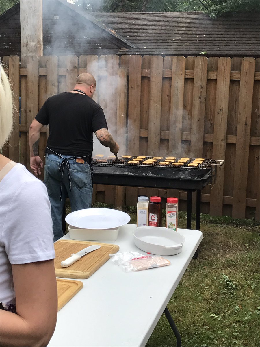 bbucci0923's tweet photo. 5 stars from me, keith, and grandpa @CTown_WUJU ... #goodsh*t #wow #greatParty https://t.co/mCr9Z1LoMu