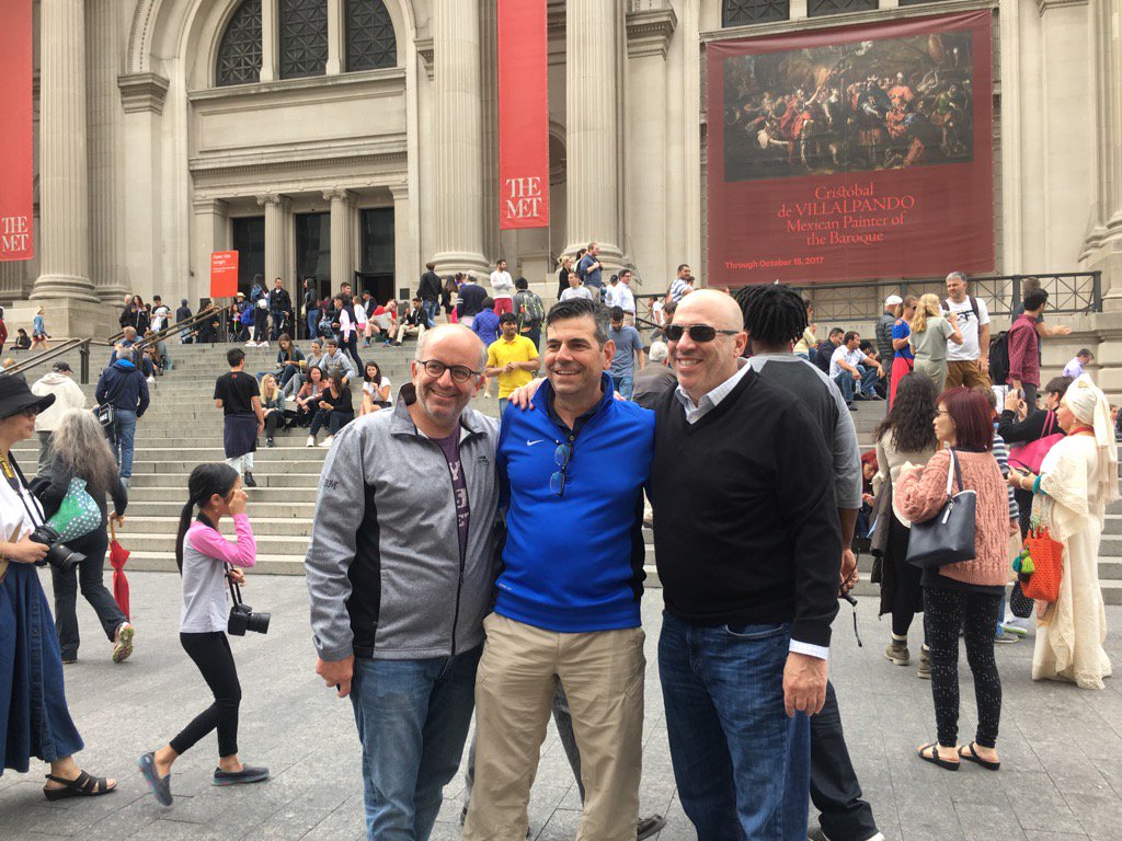 RobertDavanzo's tweet photo. At the Met https://t.co/mWzFZtyw9d