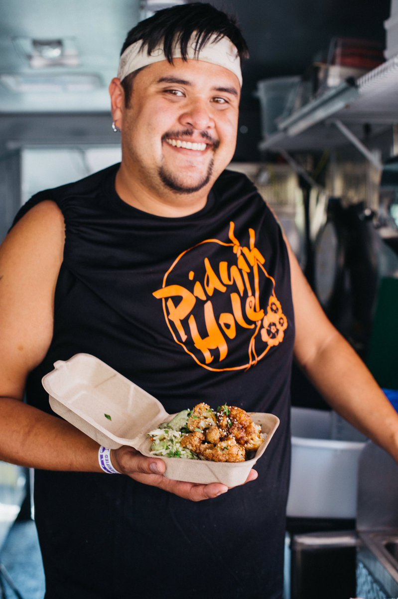 biteoforegon's tweet photo. Hey it's @emilyjoangreene over at @biteoforegon. The vendors are killing it out here with amazing food. Come stop by and stuff your face. https://t.co/0h6mSOrYmJ