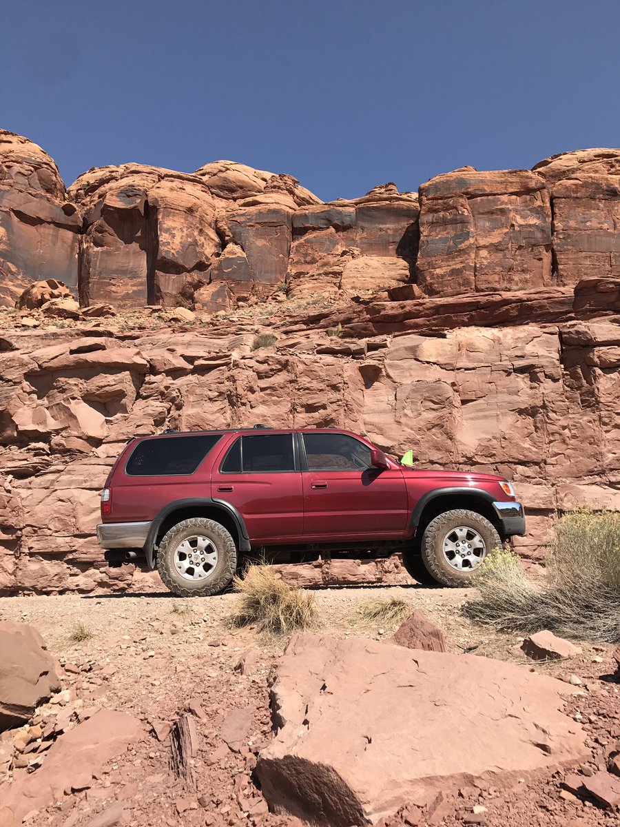 UteChap's tweet photo. Big day. Some twists and turns but more pics and vids to come later. #Moab2017 https://t.co/ABSuDzCIuQ