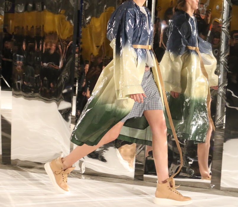 @jtbyjt en #AMEXDESIGNERSBA #SS2018 <a href="/guillermoazarok/">Guillermo Azar</a> #guillermoazarproducciones @americanexpress #amexinvites @grupomassar