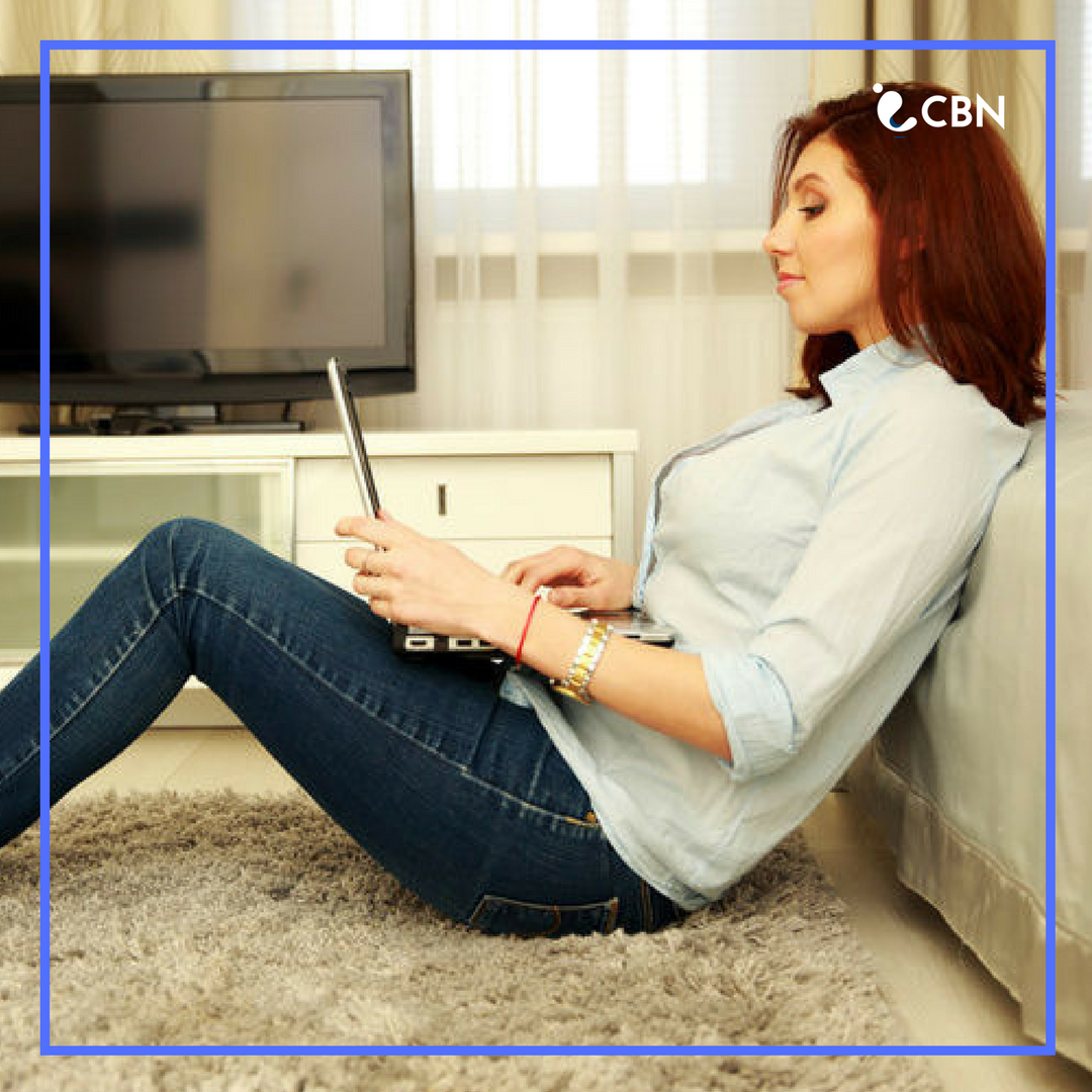 di_cbn's tweet photo. Belum ada rencana hari ini mau kemana? Mending di rumah aja! Nikmati kecepatan #CBNinternet untuk #streaming #film. Happy sunday!π https://t.co/H0YQscel5e