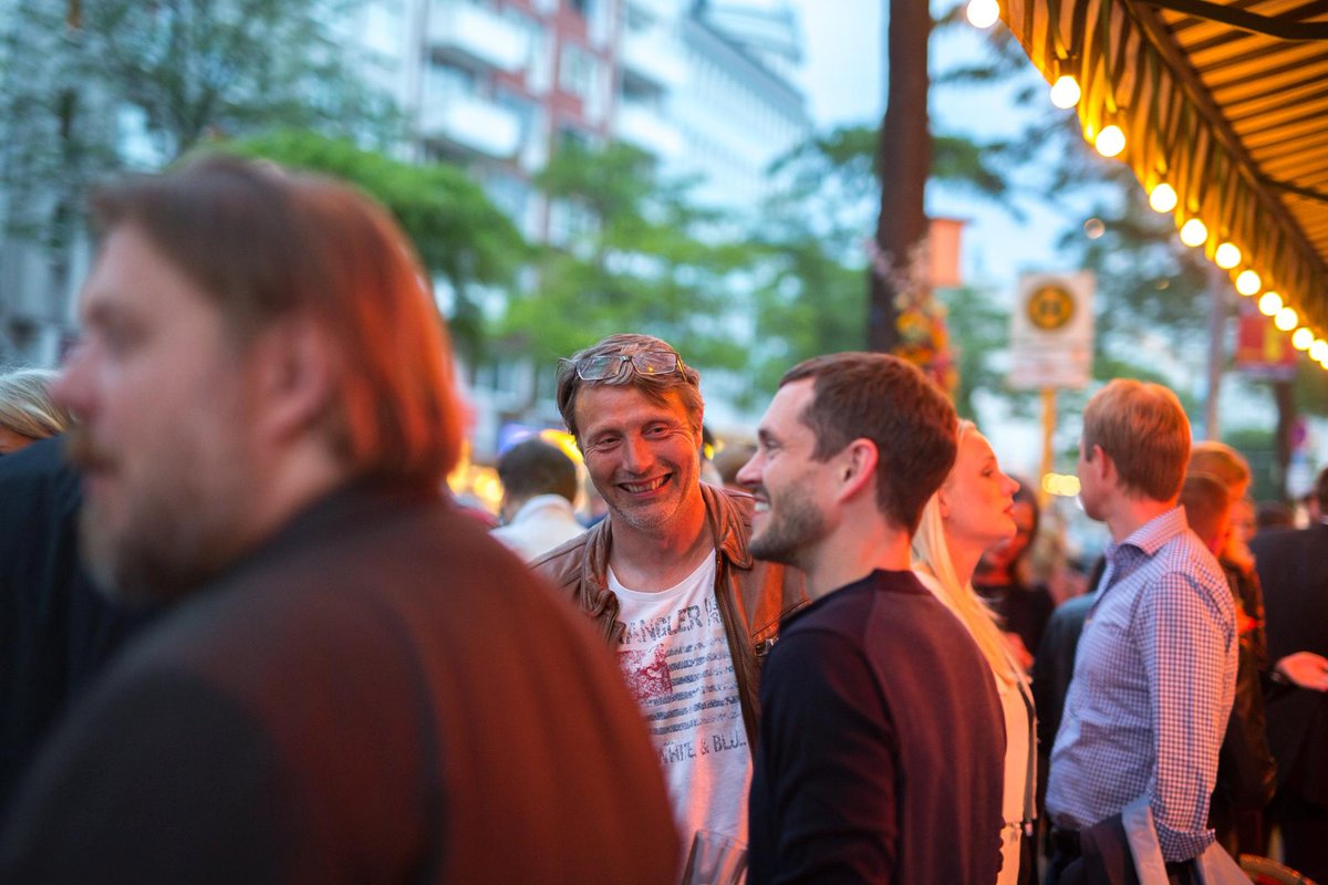 noforts's tweet photo. #MenandChicken private premiere, Berlin 2015 https://t.co/RD2ALoN90H