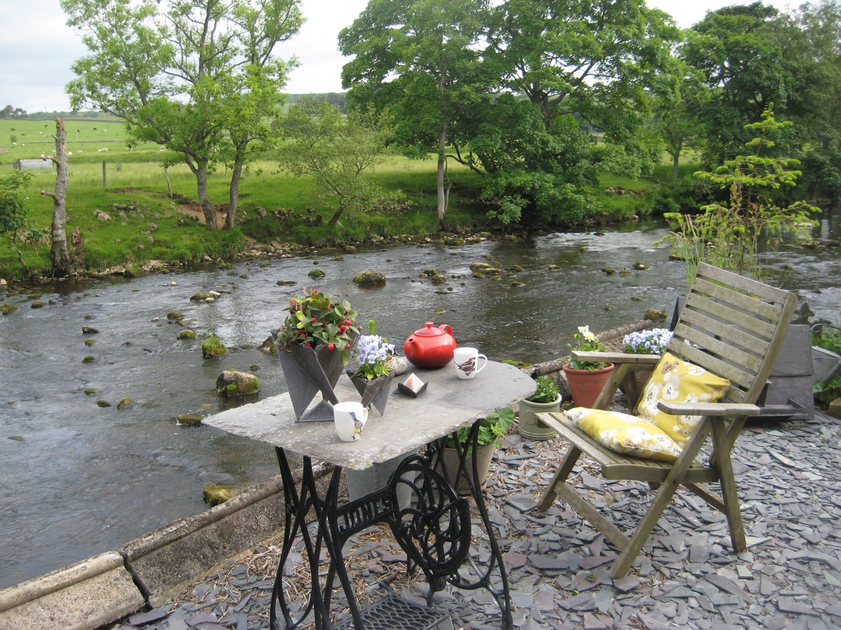 Slate and Nature tweet media