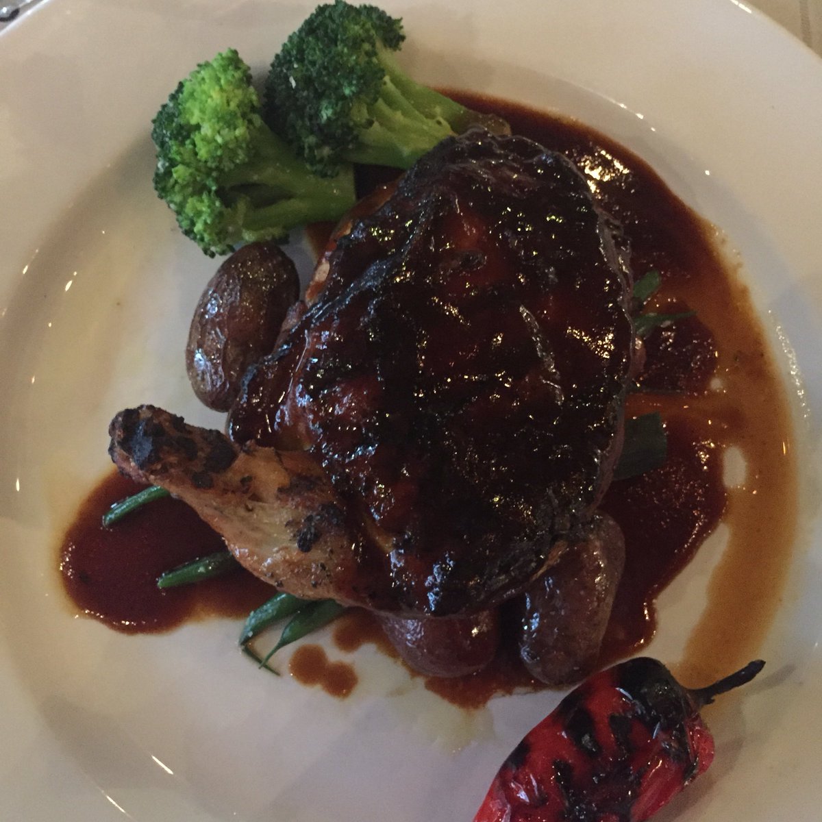 ClassyAccident's tweet photo. Had an amazing dinner @BevoPizza . #bevopizza #Montreal #foodie #delicious https://t.co/v7q8vBP9tv