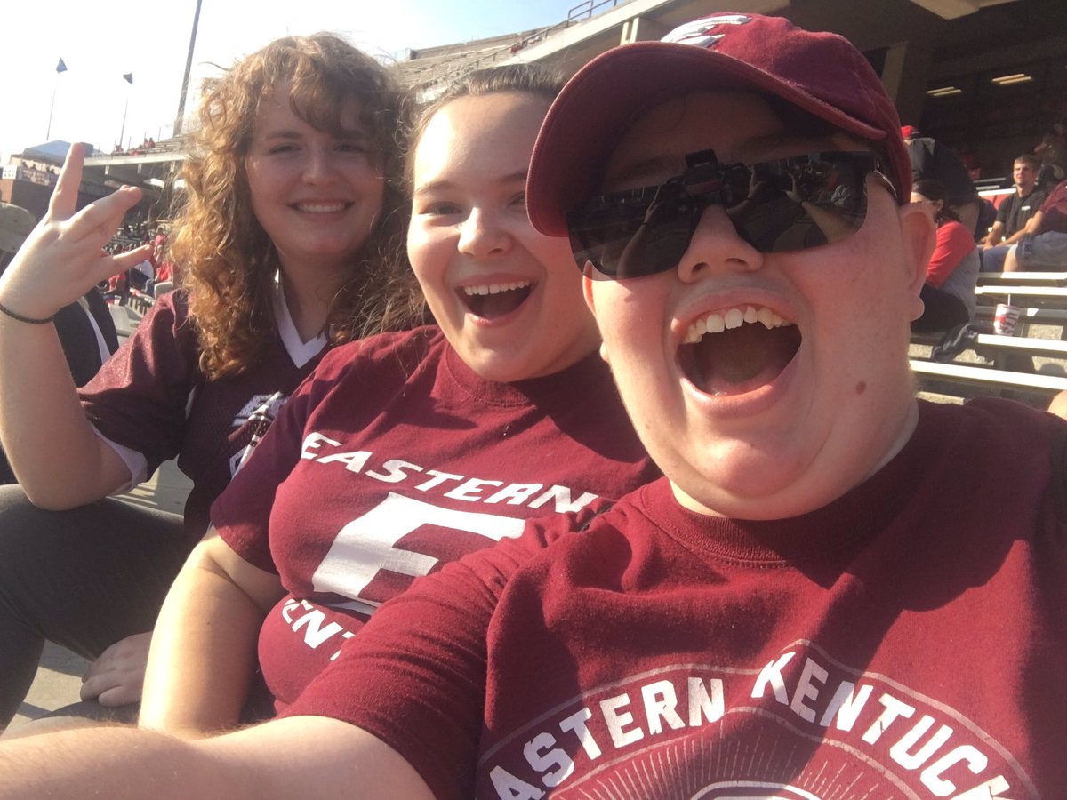 forensicscat's tweet photo. Rooting for @EKUFootball #maroonpride #NotARedBlob https://t.co/LYIklTnGGU