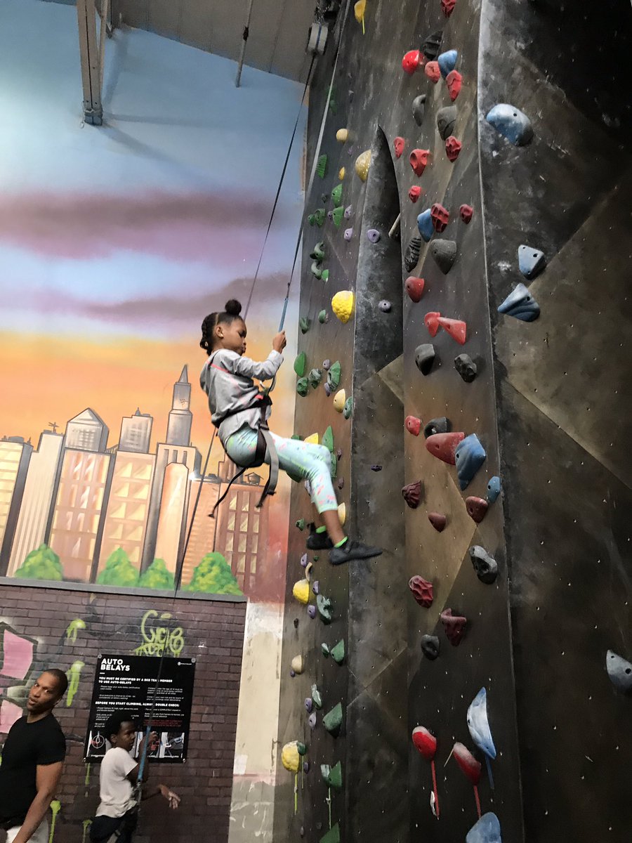 RaevanAskew's tweet photo. Planned to spend the day prepping for the 1st day of school. My kids had other plans & their idea was better! #balance #leadership #mom1st https://t.co/2Mnvu6jy2v