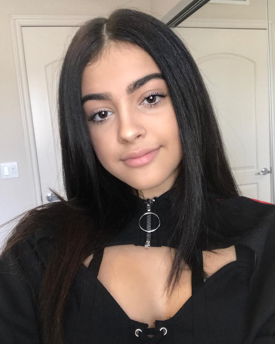 malulu here to bless u 🦄