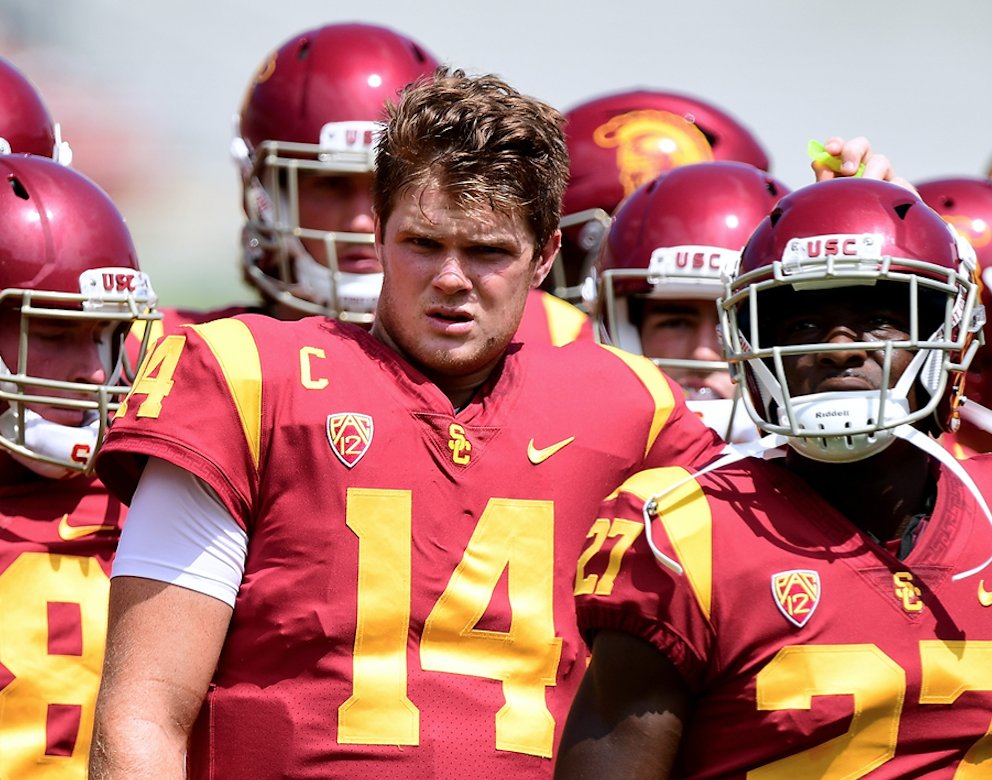 BleacherReport's tweet image. No. 4 USC and Western Michigan are tied at the half...