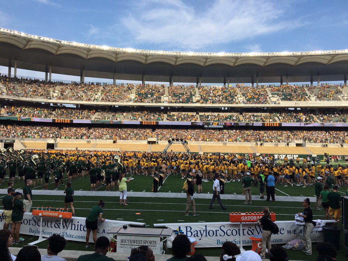 BoerneBear's tweet photo. Baylor Line looking strong! #SicLiberty https://t.co/c5f8vYsAHB