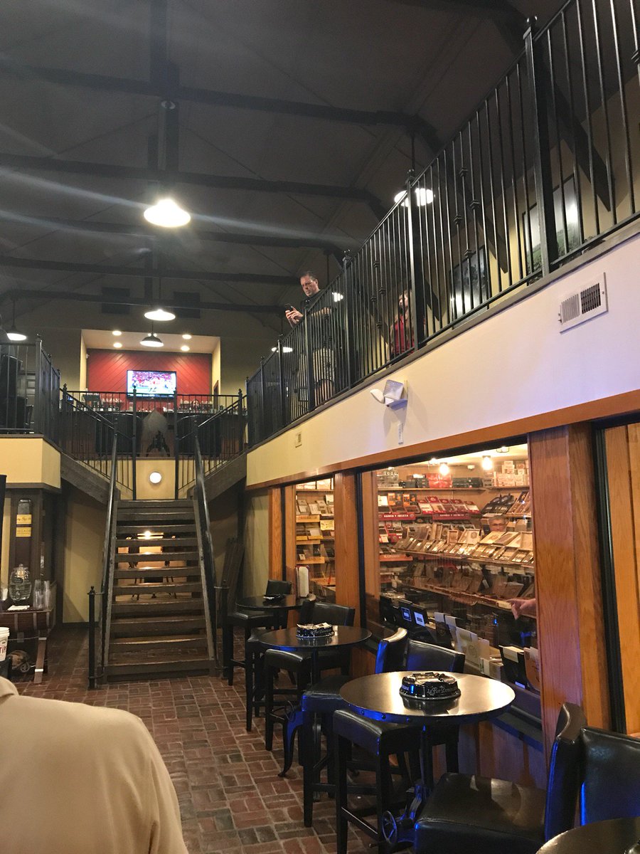 More local flavor (at <a href="/AnsteadsTobacco/">Anstead's Tobacco Co</a> Company in Fayetteville, NC) swarmapp.com/c/6ePeoMY32OC