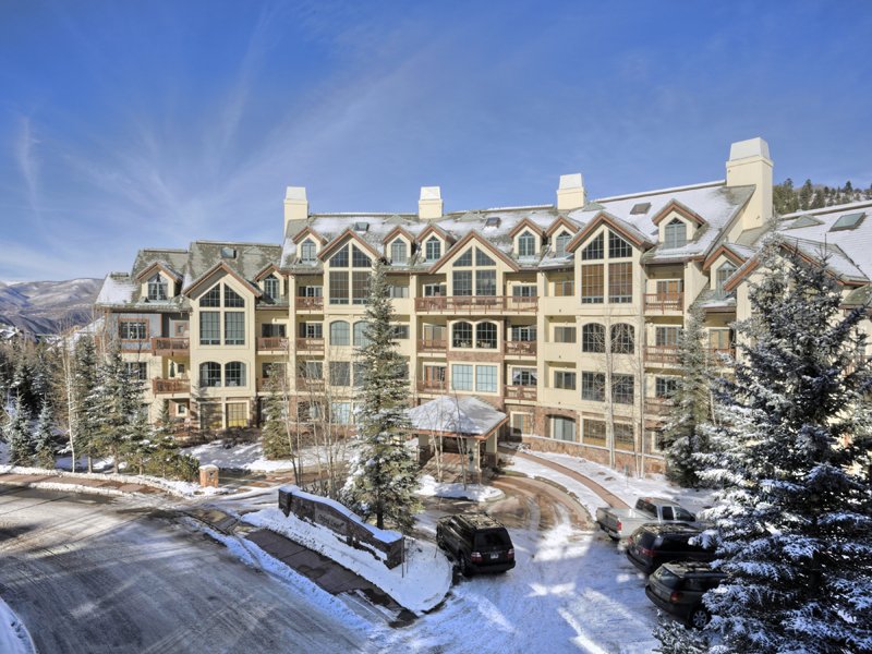 OwnBeaverCreek's tweet photo. New listing in @beavercreekmtn . Gorgeous 3 bed, 3 bath, views, all toys, listed at $1.625 m. Stop by #Oktoberfest &amp; come over, 5 min walk https://t.co/dmvFt9EIs0