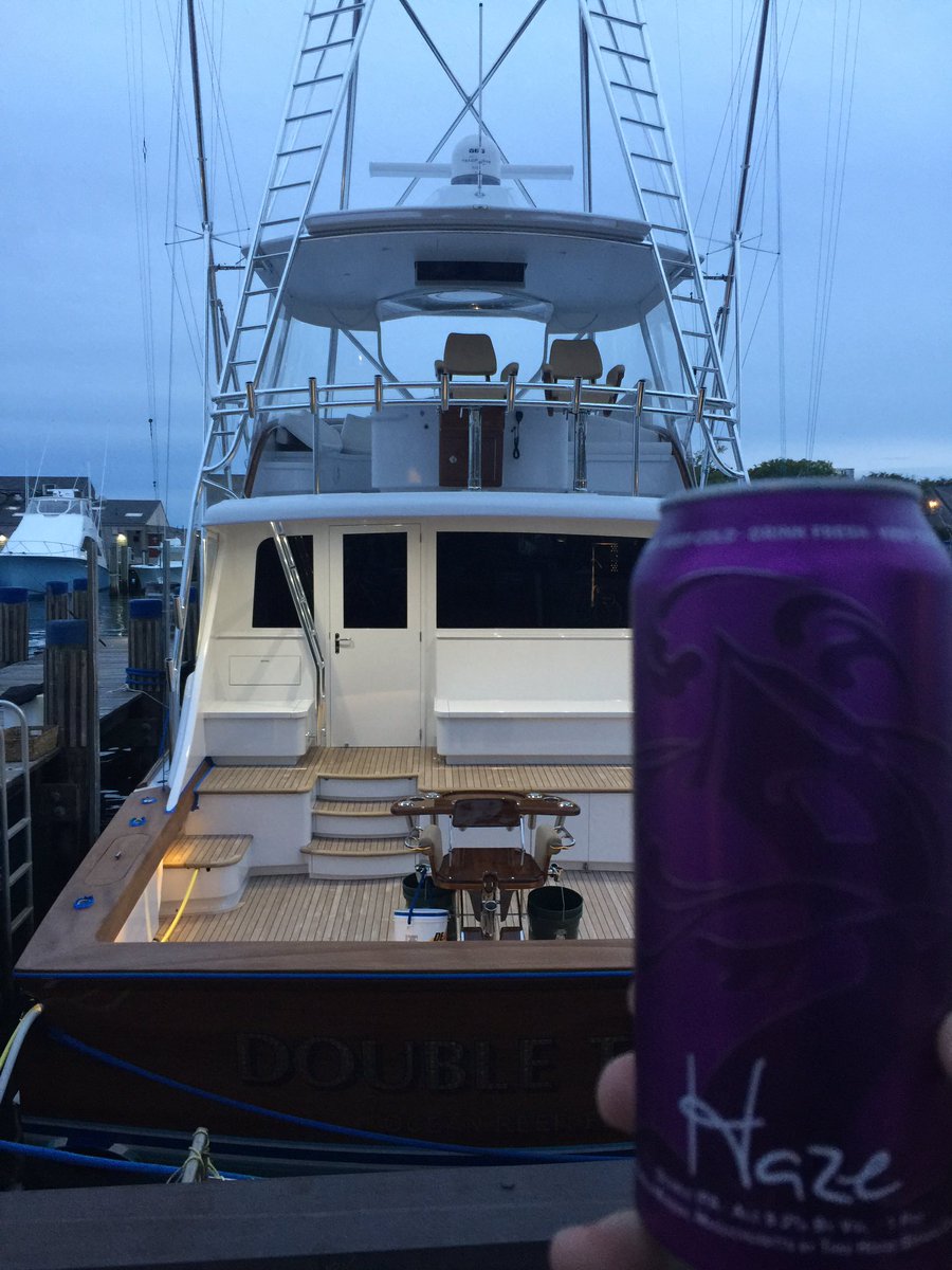 TimBoston7's tweet photo. My @TreeHouseBrewCo beer but definitely not my boat. #nantucket #sailingweekend #explorenewengland https://t.co/rRsYnncZF3